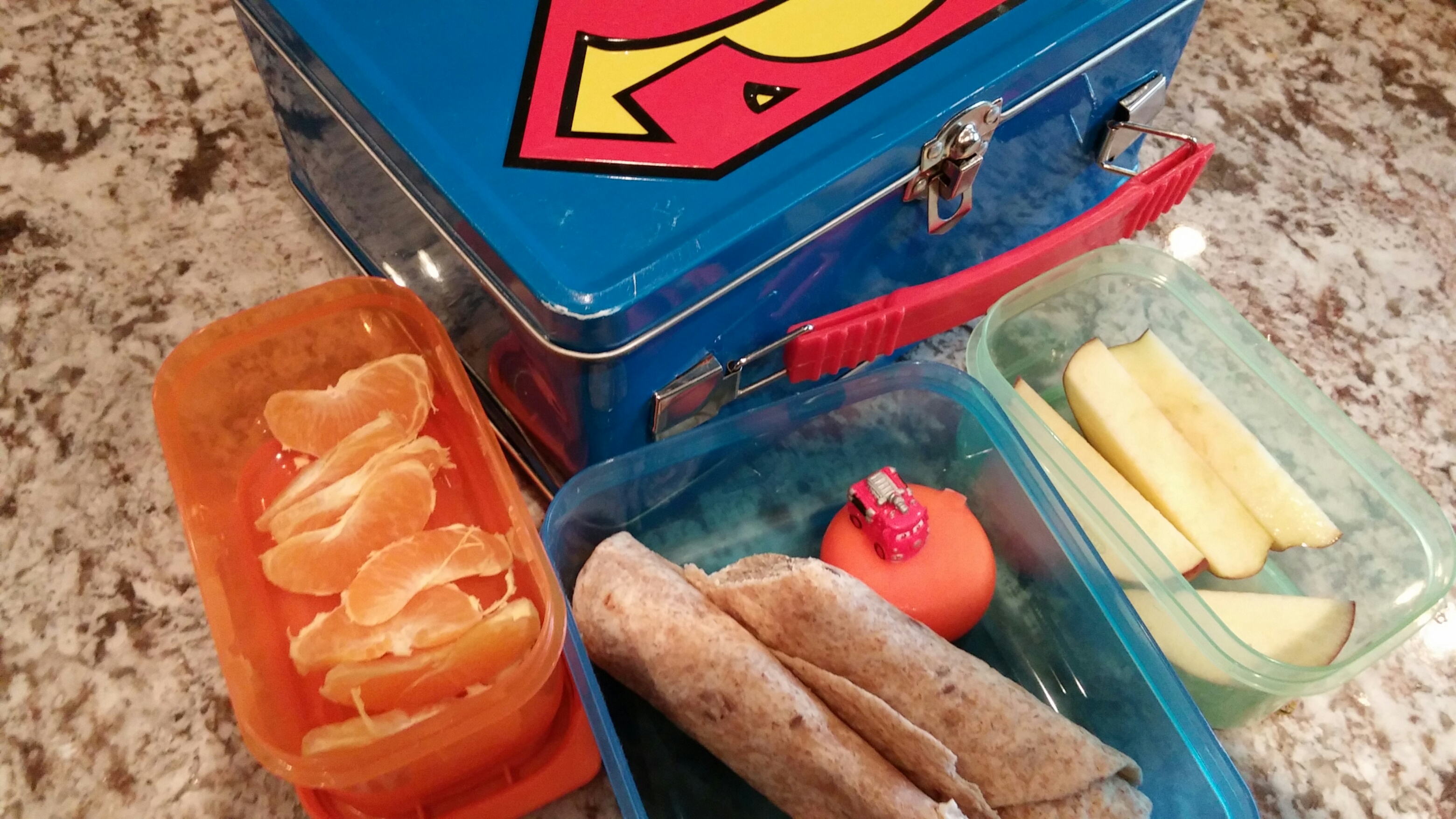 Rubbermaid LunchBlox Kids Modular Containers Review and Giveaway