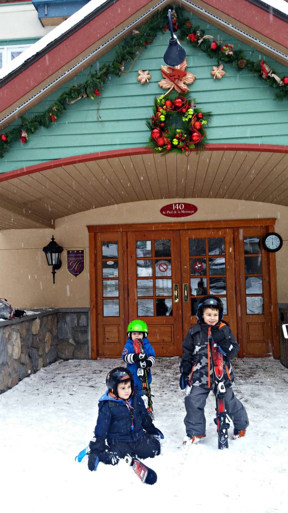 toyota-tremblant-3-boys-skiing