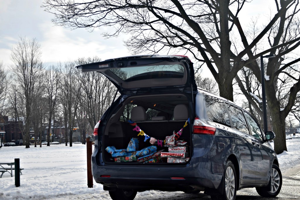 toyota-sienna-car-packed-with-presents