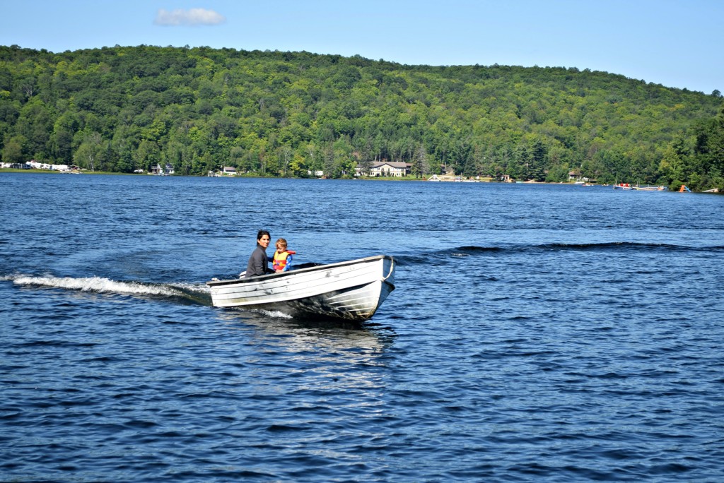 teaching-my-kids-about-independence-by-driving-a-boat