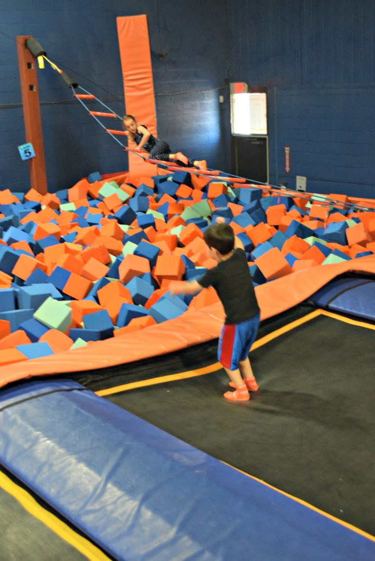 sky zone party package